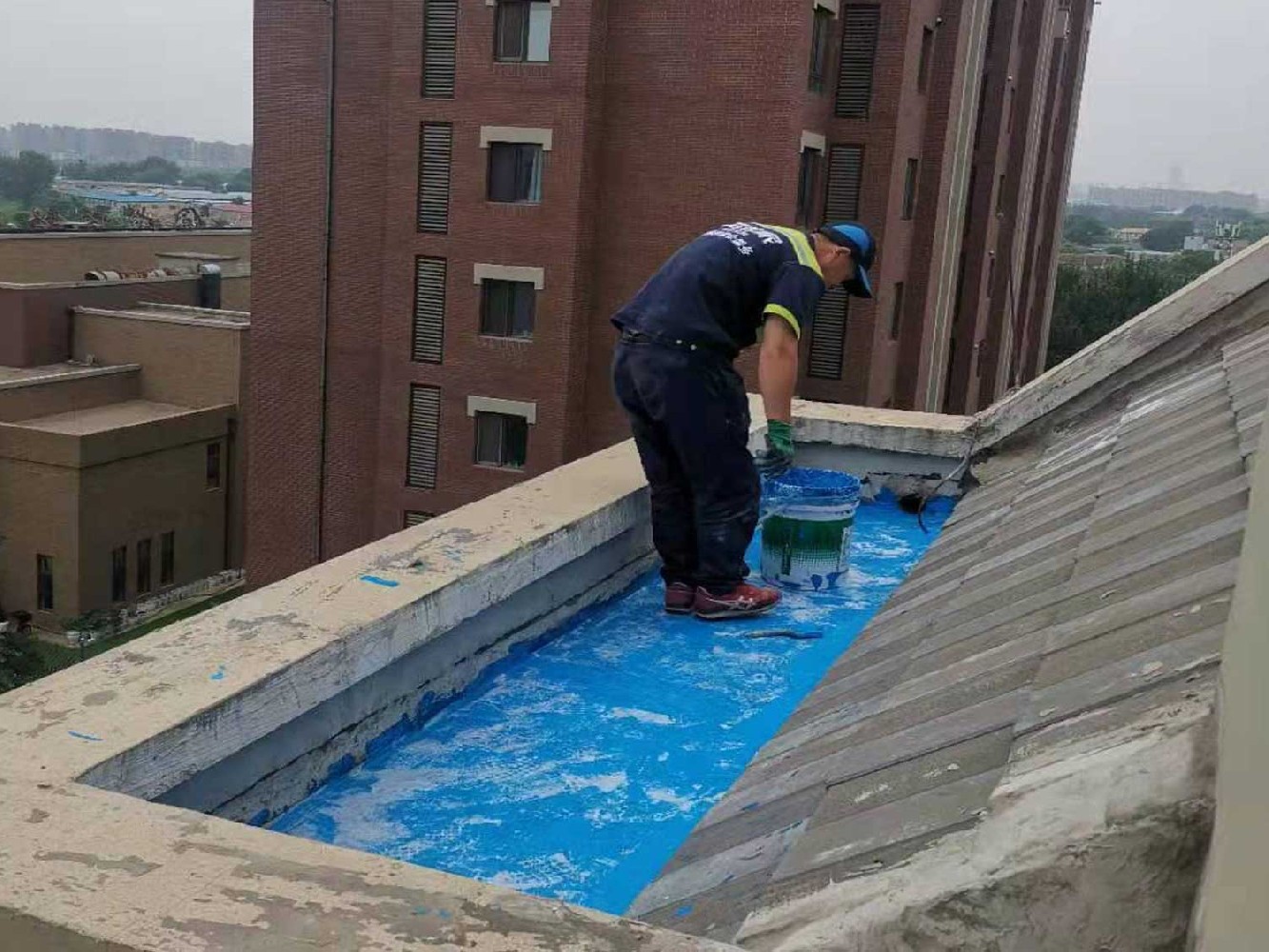 沈阳楼顶防水补漏