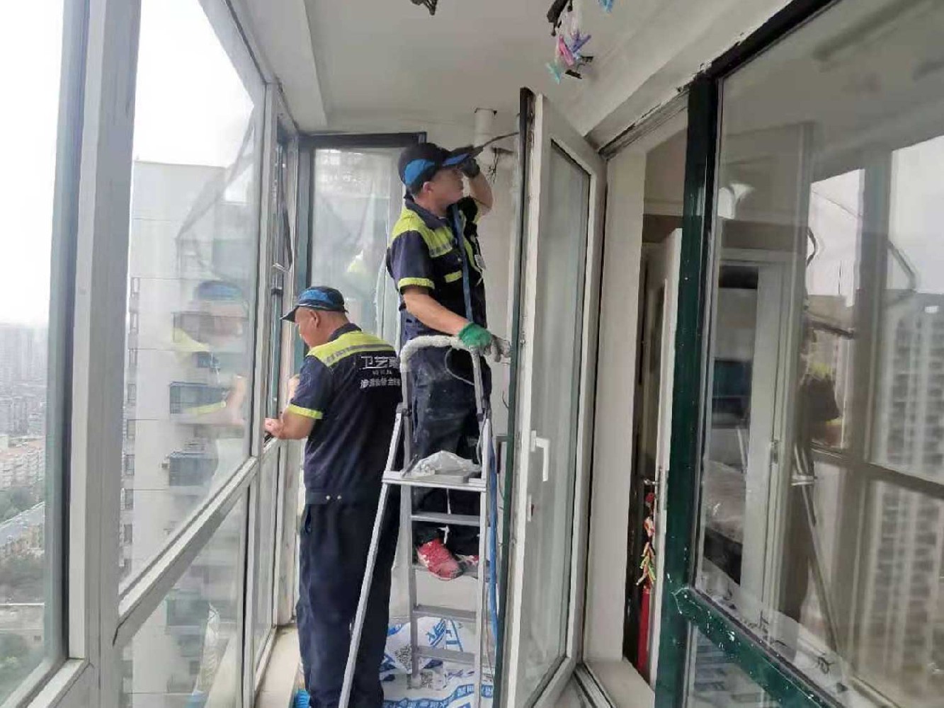 沈阳阳台漏水维修